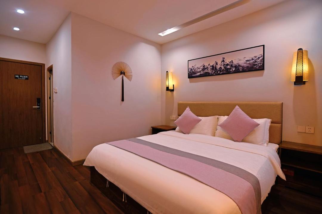 Photo of Bedroom in Fenghuang