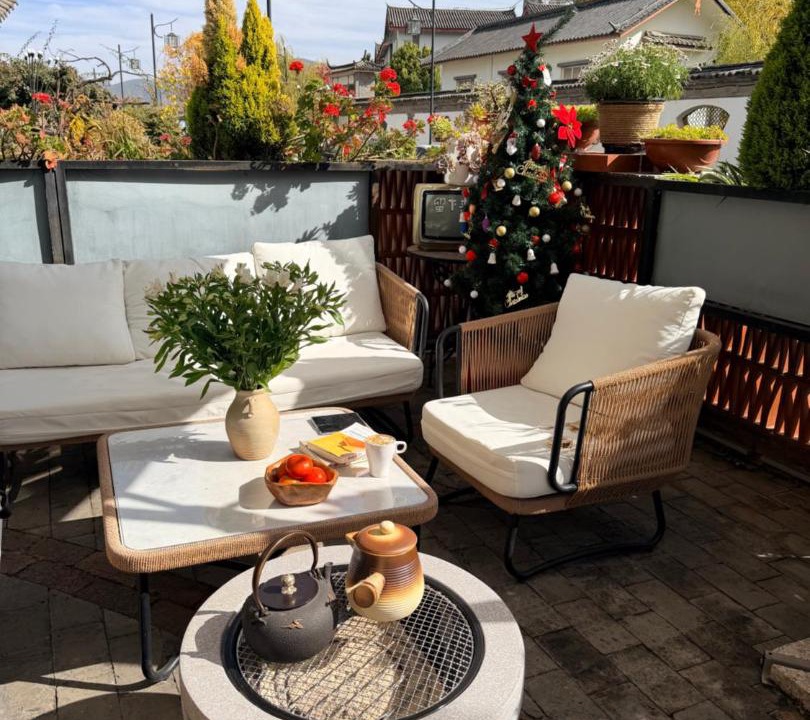 Photo of Patio Balcony in Dayan Old Town