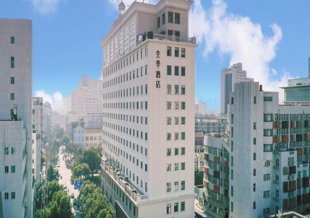 Photo of Buildings in Liangxi District