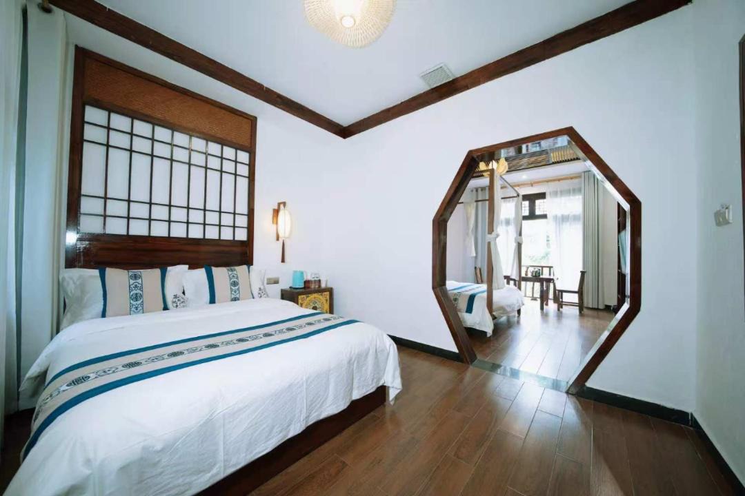 Photo of Bedroom in Fenghuang