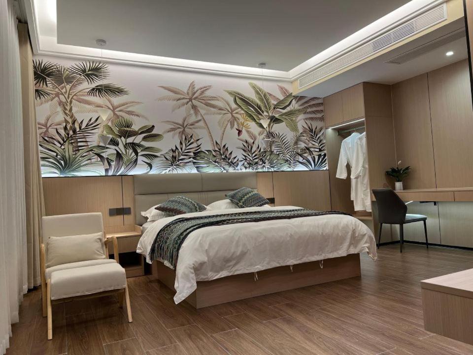 Photo of Bedroom in Mile