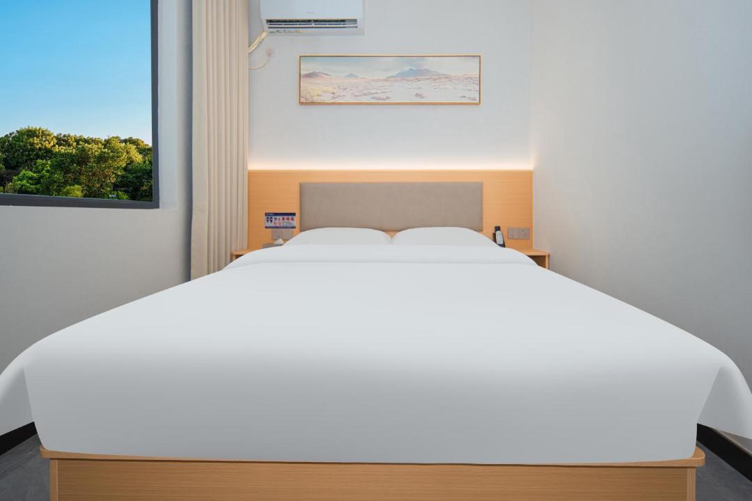 Photo of Bedroom in Xinjian County