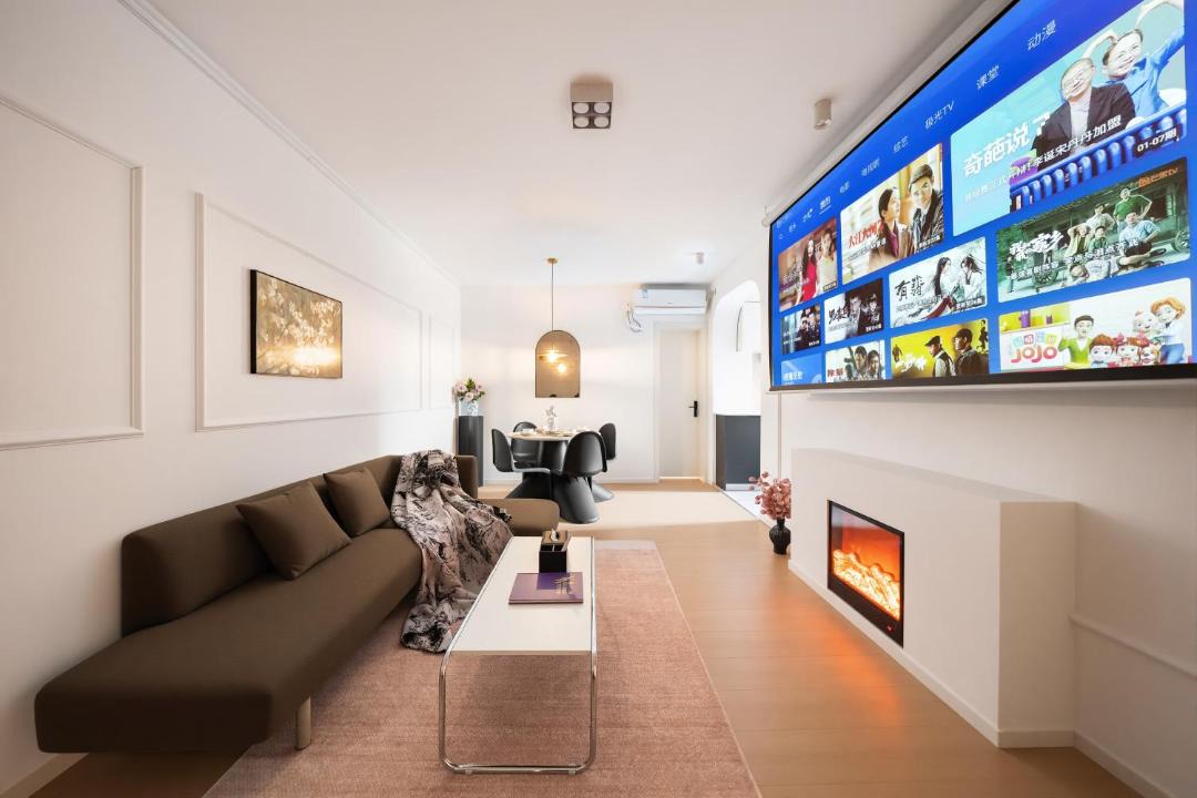 Photo of Livingroom in Downtown Shanghai