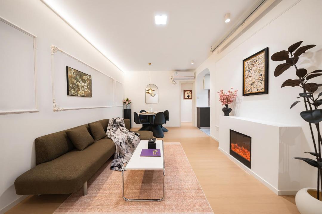 Photo of Livingroom in Downtown Shanghai