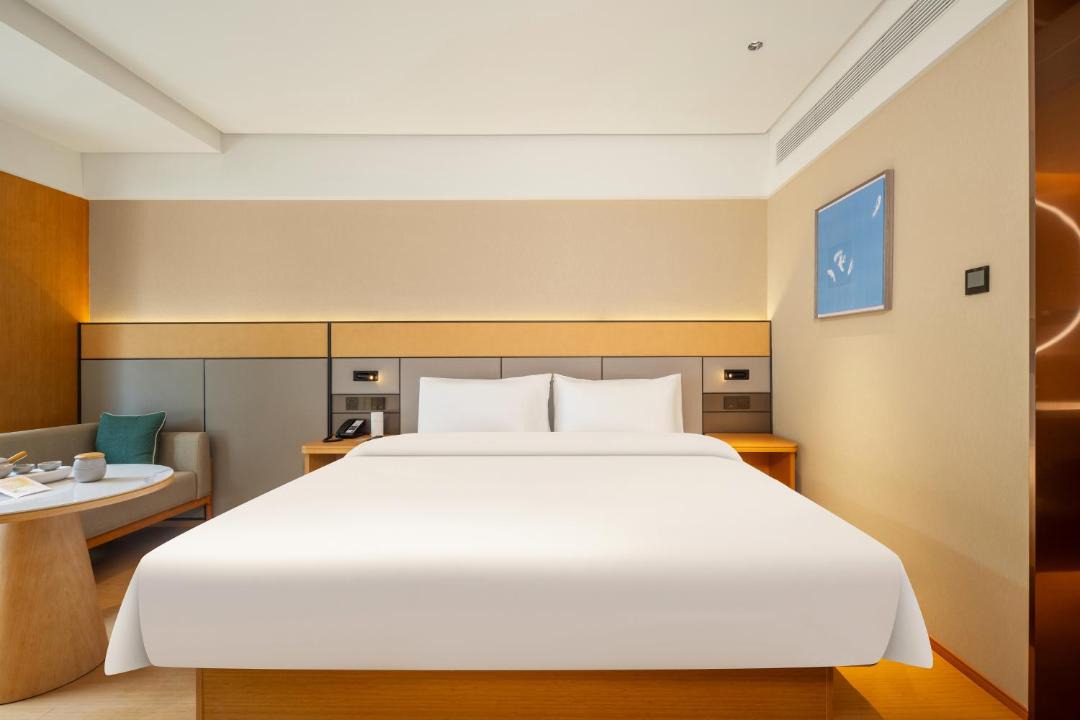 Photo of Bedroom in Ten Mile Gallery
