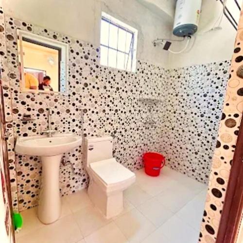 Photo of Bathroom in Laitmawsiang