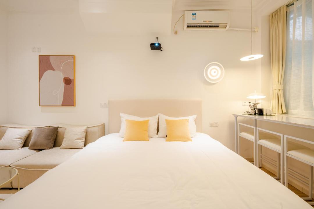 Photo of Bedroom in Huaihai Road Commercial Area