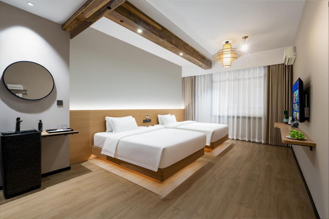 Photo of Bedroom in Emeishan
