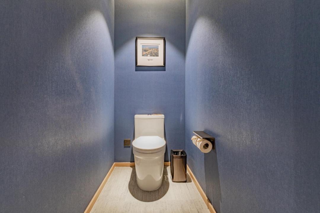 Photo of Bathroom in West District