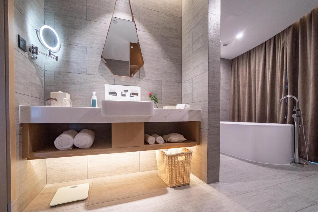 Photo of Bathroom in West District