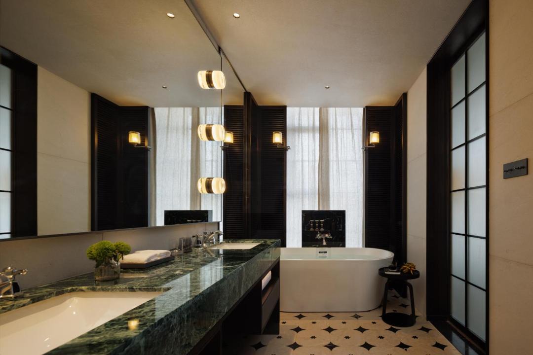Photo of Bathroom in Yue Lu