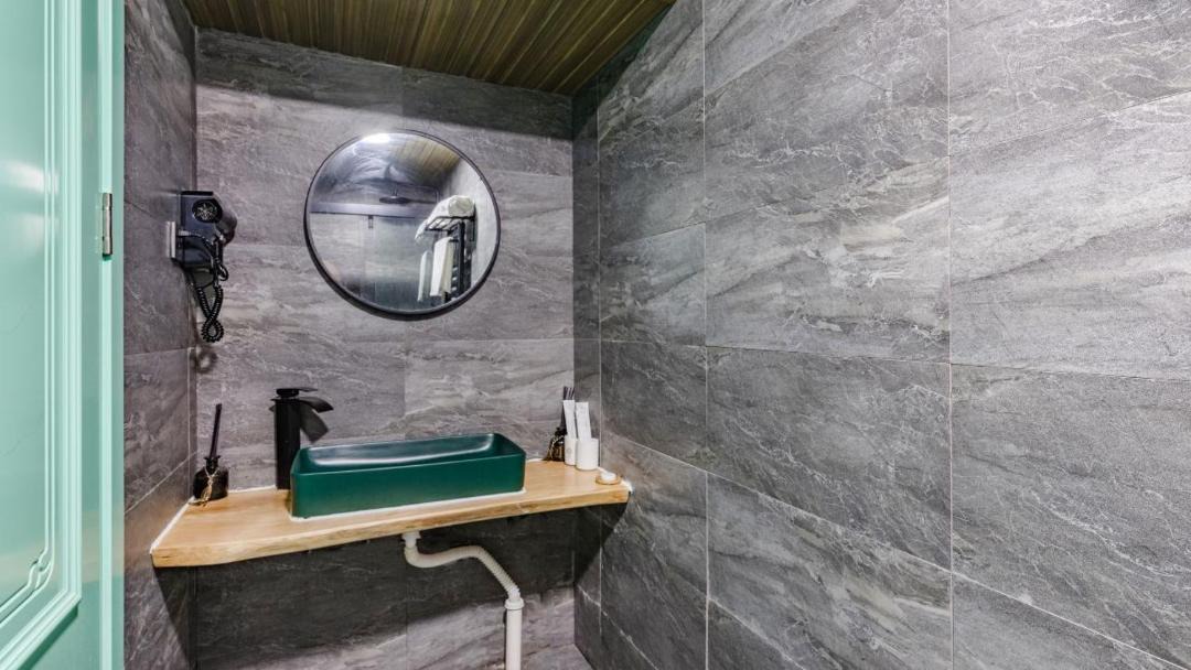 Photo of Bathroom in Tai'an
