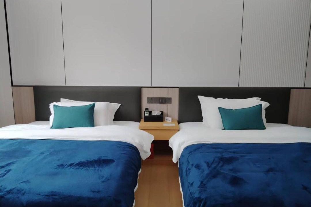 Photo of Bedroom in Deqen County