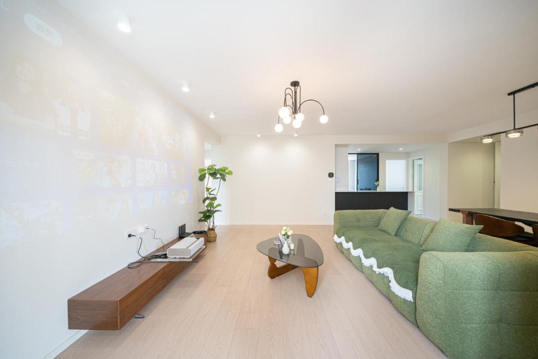 Photo of Livingroom in Downtown Shanghai