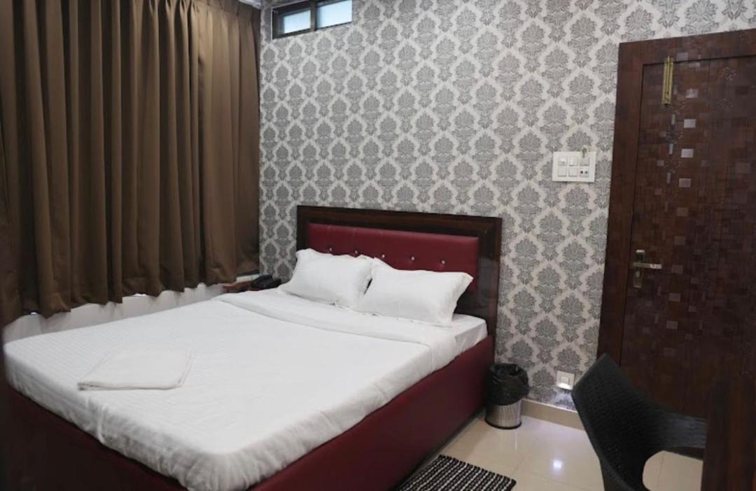 Photo of Bedroom in Sualkuchi