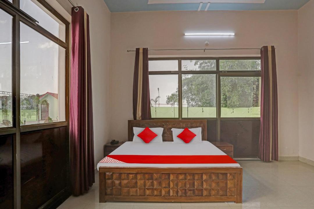 Photo of Bedroom in Malihabad