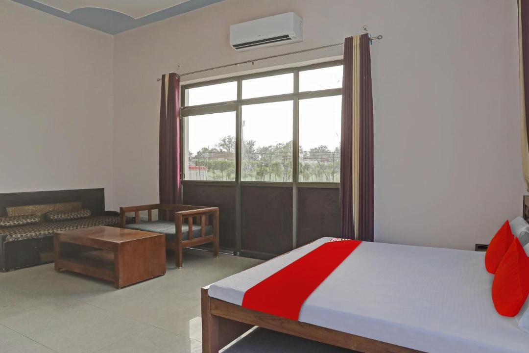 Photo of Bedroom in Malihabad