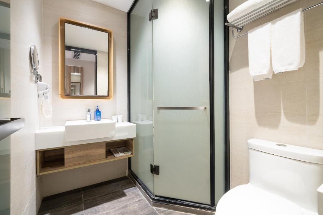 Photo of Bathroom in Shekou