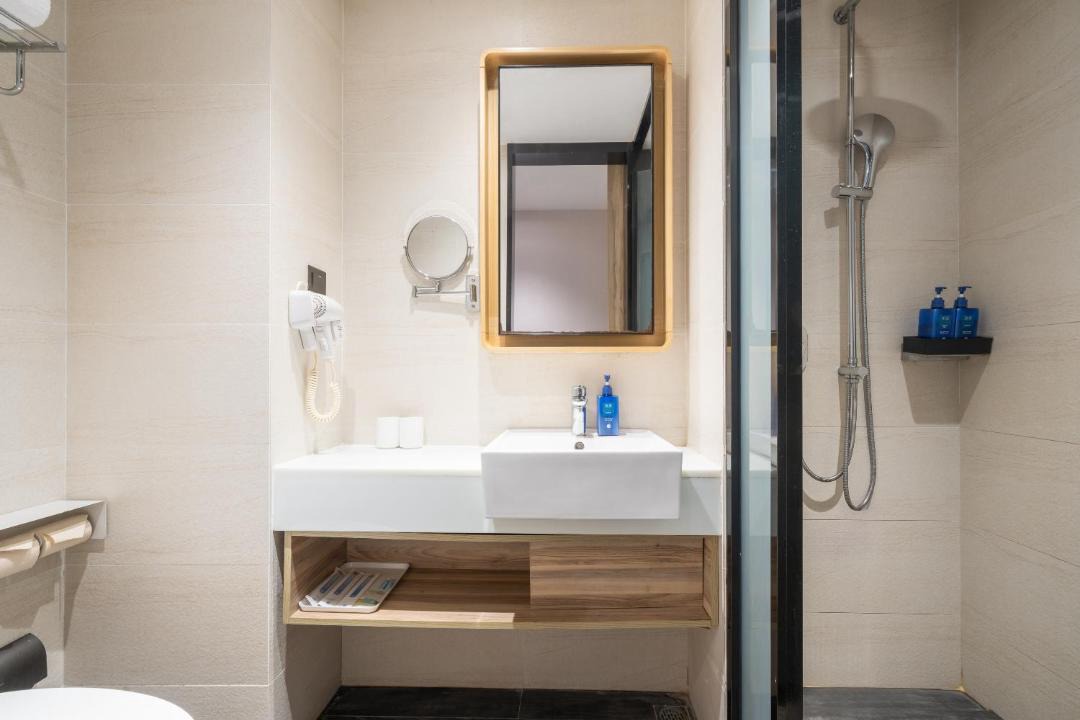 Photo of Bathroom in Shekou