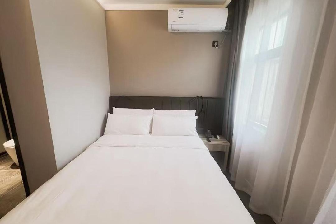 Photo of Bedroom in Xuan Wu