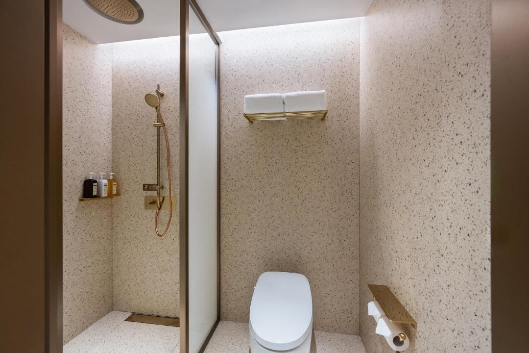 Photo of Bathroom in Decheng District