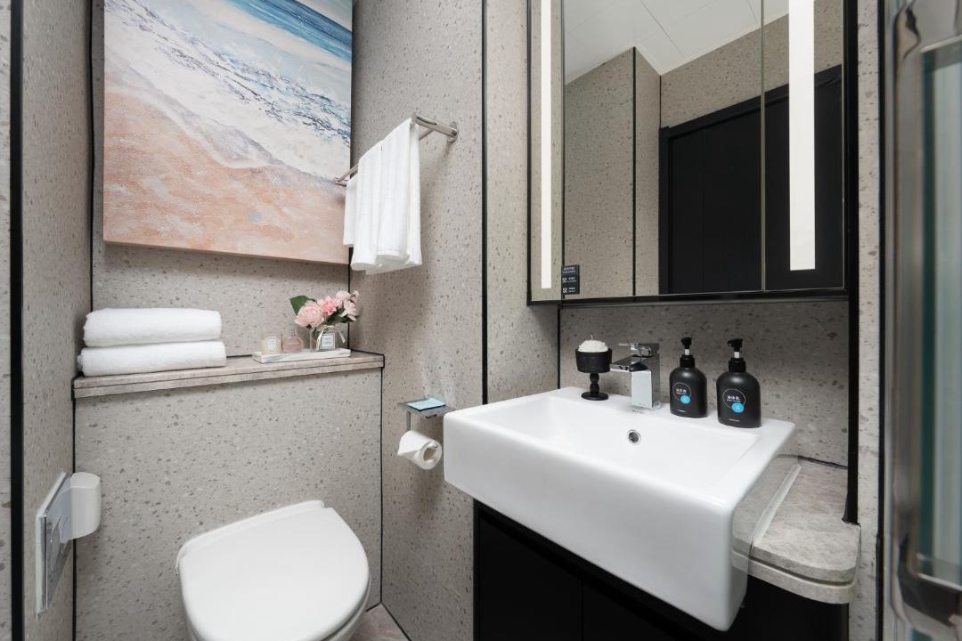 Photo of Bathroom in Xiangzhou District