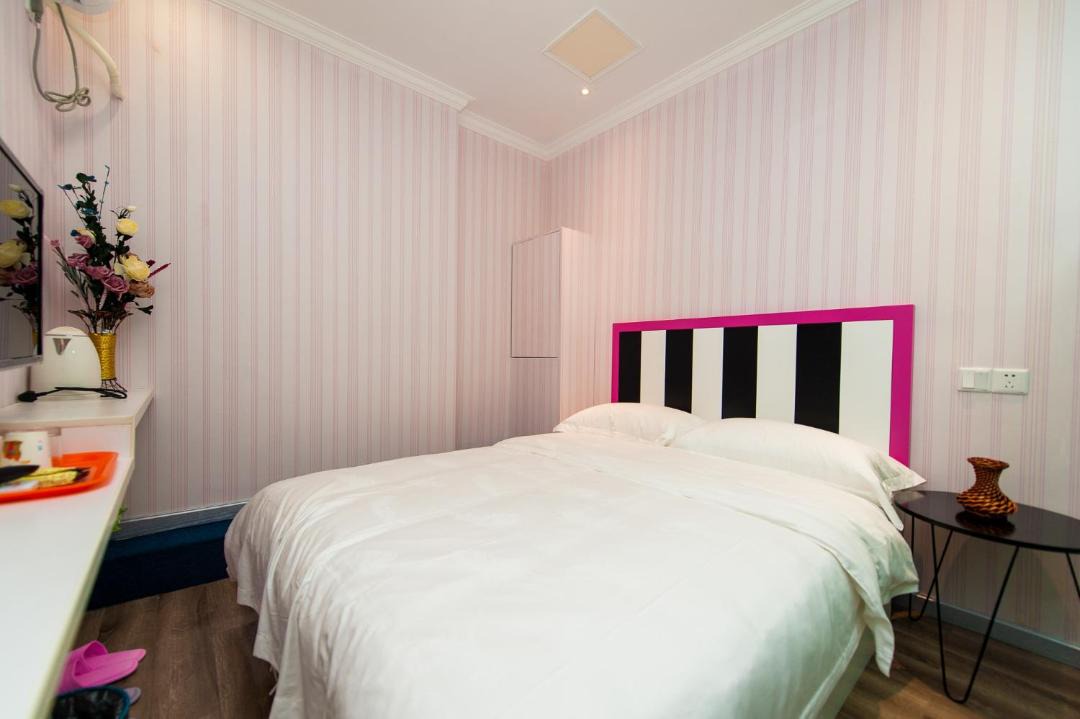 Photo of Bedroom in Dong Hu Lake