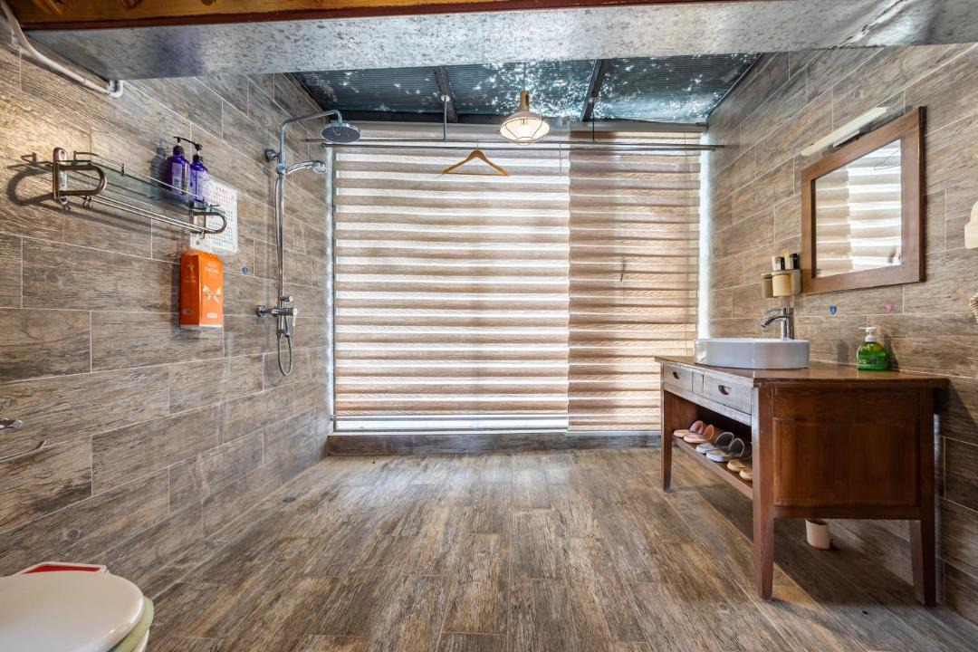 Photo of Bathroom in Shuhe Old Town