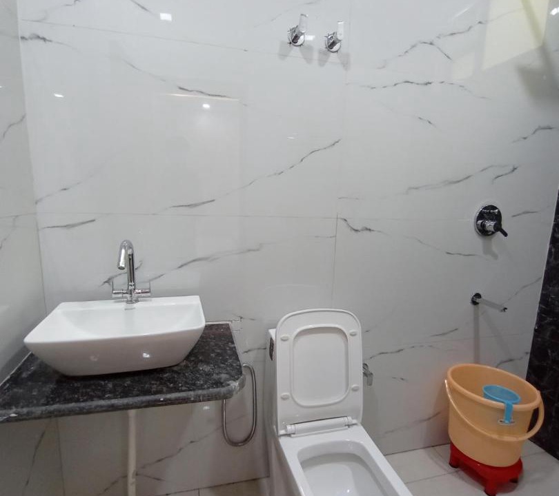 Photo of Bathroom in Govardhan