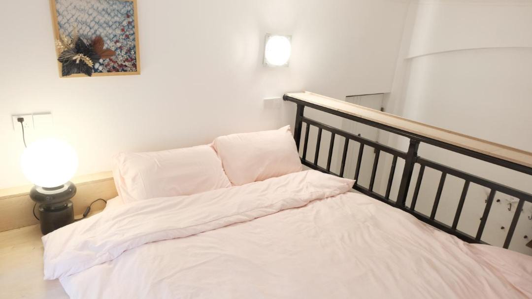 Photo of Bedroom in Huaihai Road Commercial Area