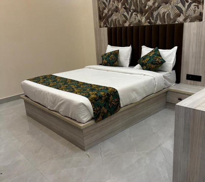 Photo of Bedroom in Taj Ganj