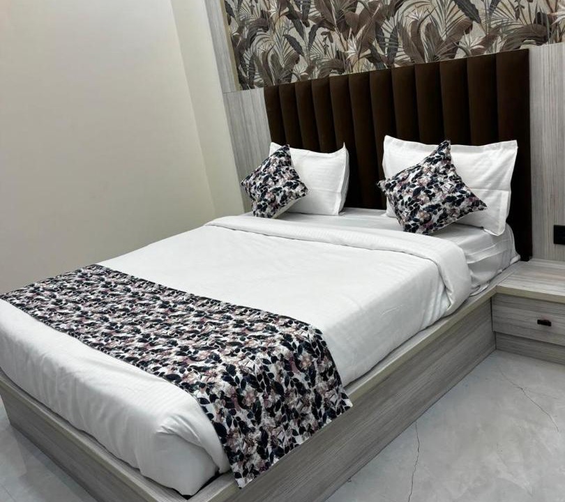 Photo of Bedroom in Taj Ganj