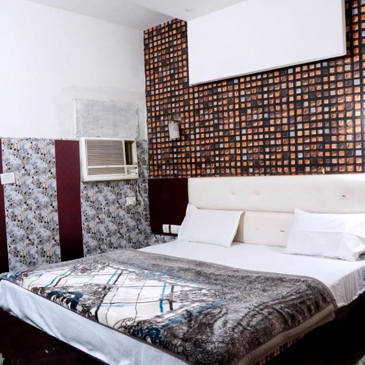 Photo of Bedroom in Taj Ganj