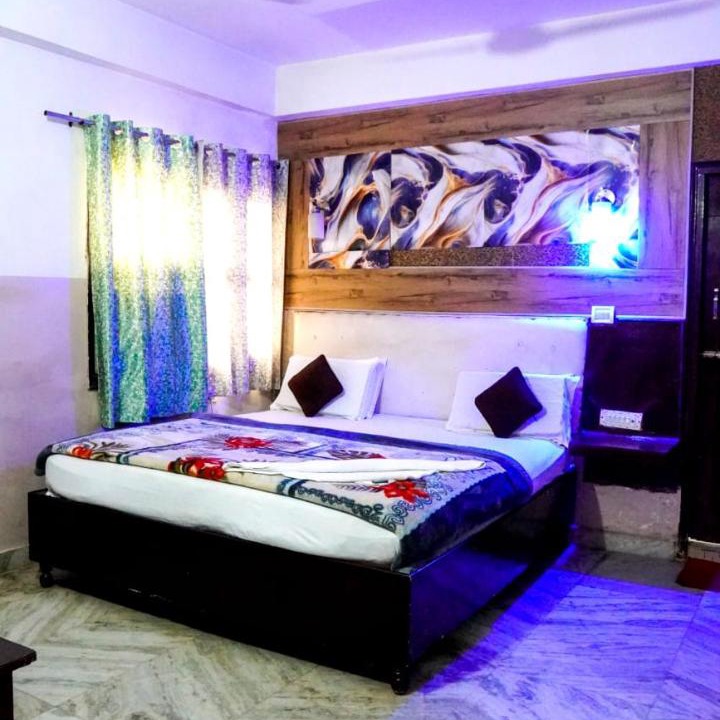 Photo of Bedroom in Taj Ganj