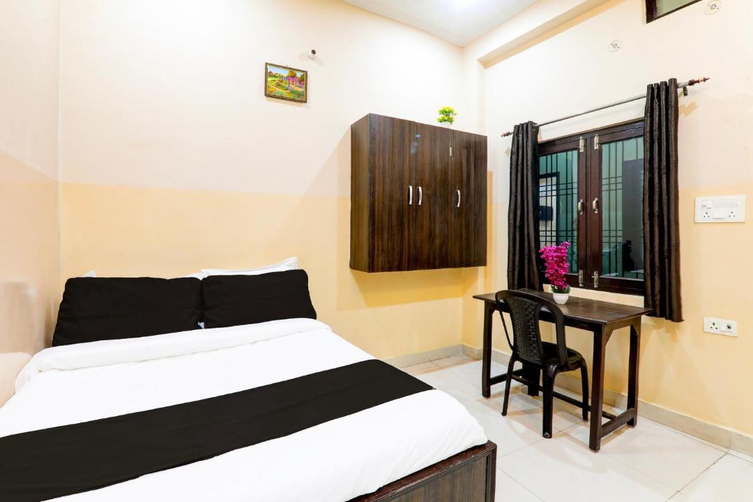 Photo of Bedroom in Malihabad