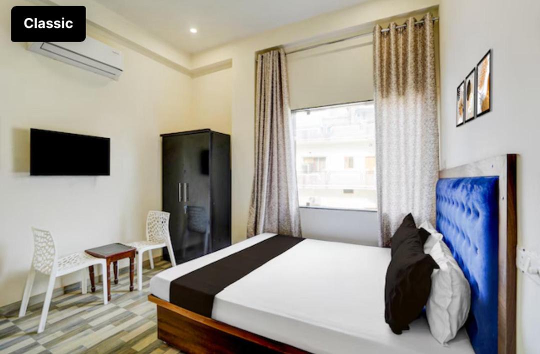 Photo of Bedroom in Mahmoorganj