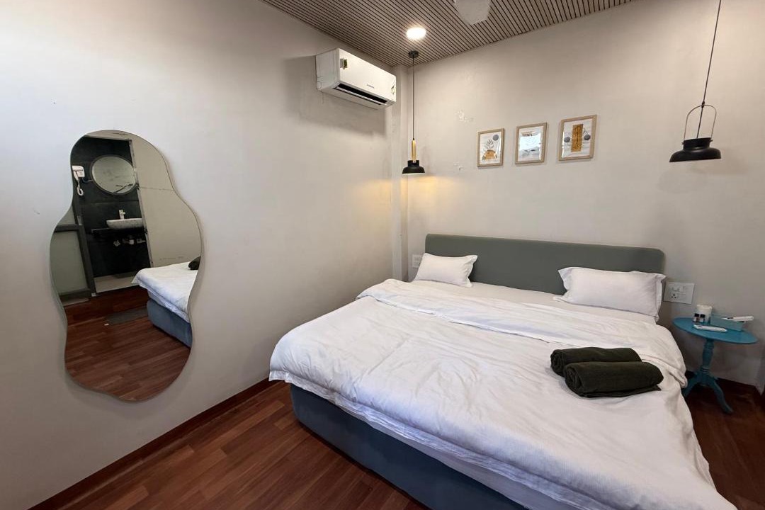 Photo of Bedroom in Taj Ganj