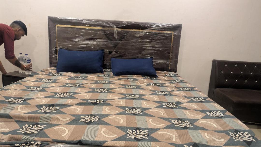 Photo of Bedroom in Malihabad