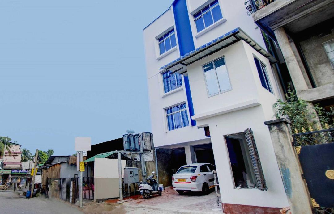 Photo of Buildings in Sualkuchi