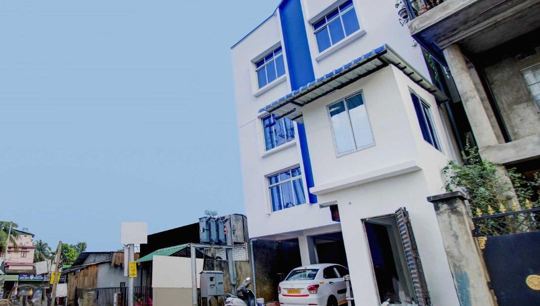 Photo of Buildings in Sualkuchi