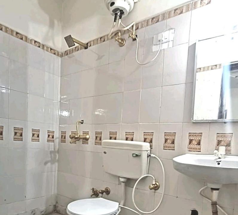 Photo of Bathroom in Taj Ganj