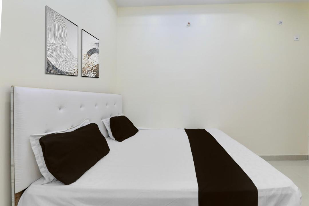 Photo of Bedroom in Malihabad