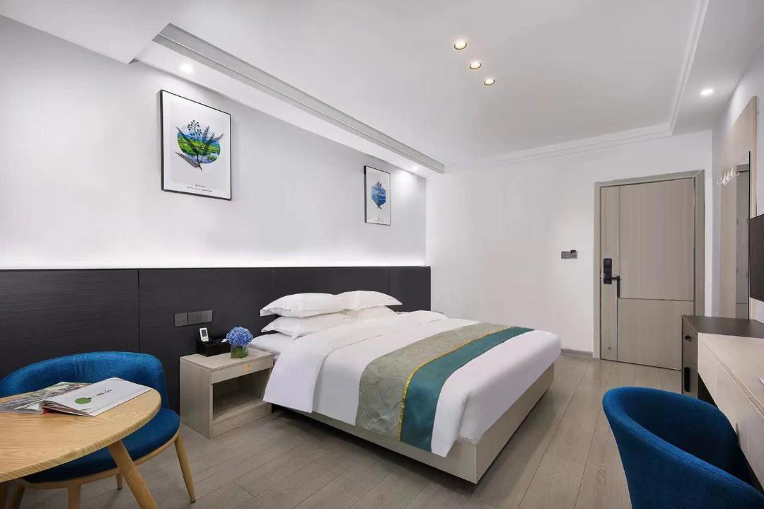 Photo of Bedroom in Fenghuang