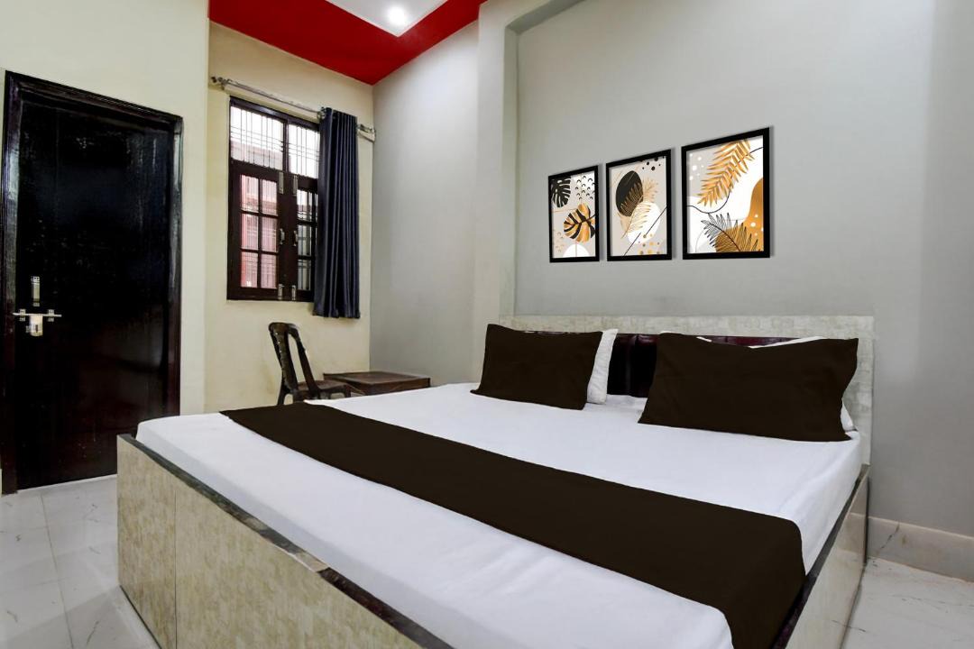 Photo of Bedroom in Malihabad