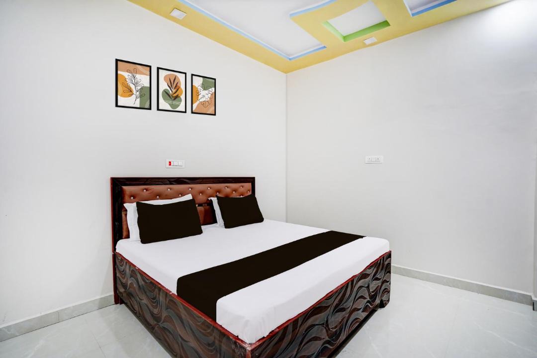Photo of Bedroom in Etah