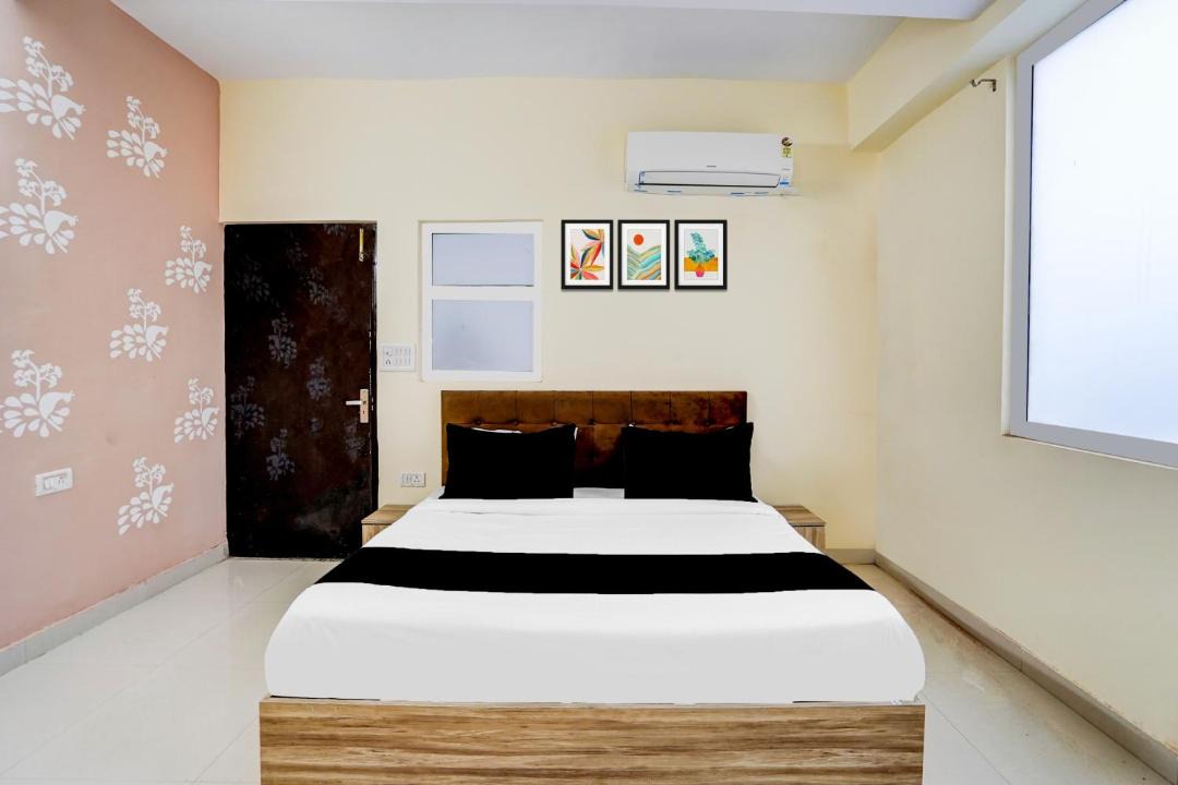 Photo of Bedroom in Sector 27
