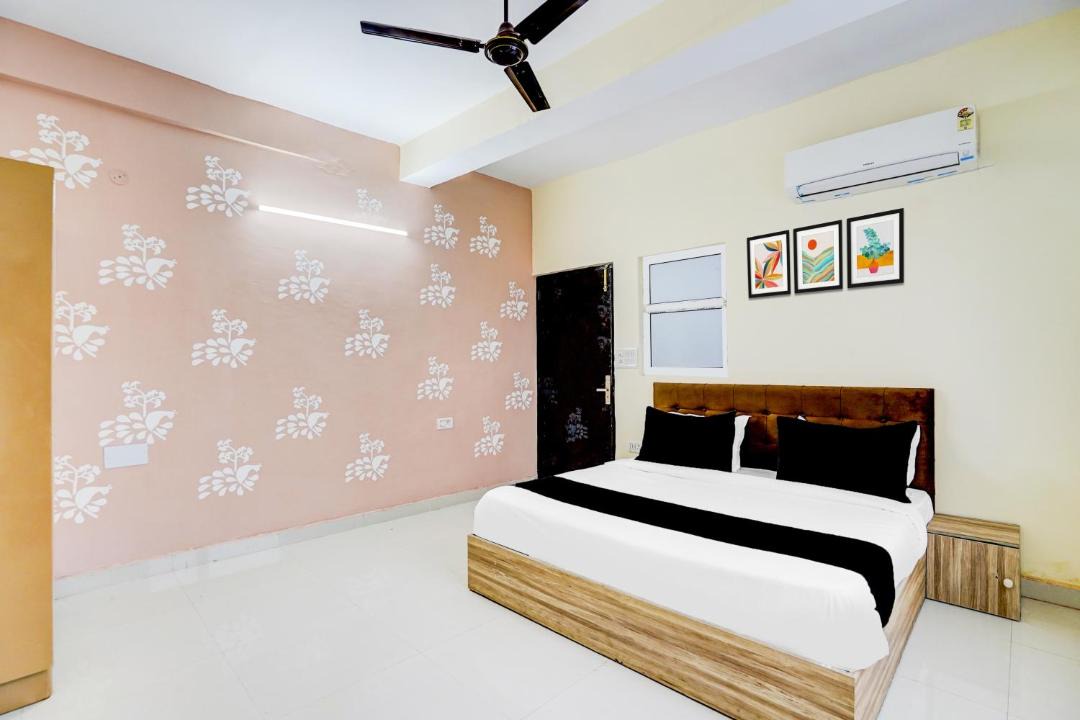 Photo of Bedroom in Sector 27