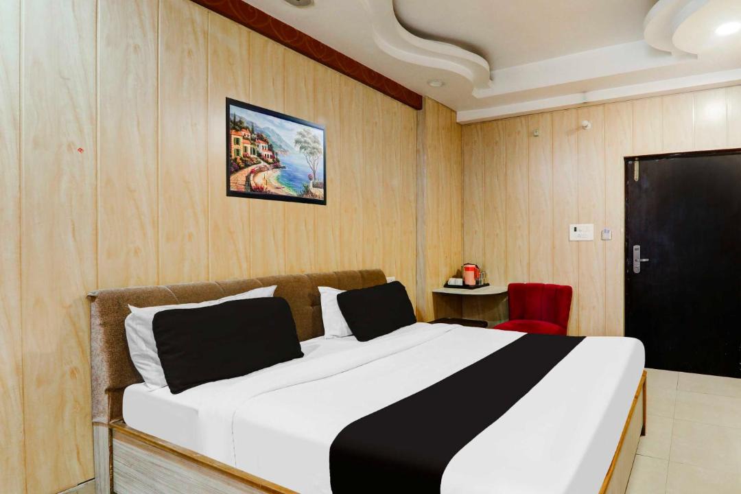 Photo of Bedroom in Charbagh