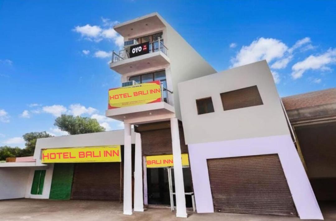 Photo of Buildings in Taj Ganj