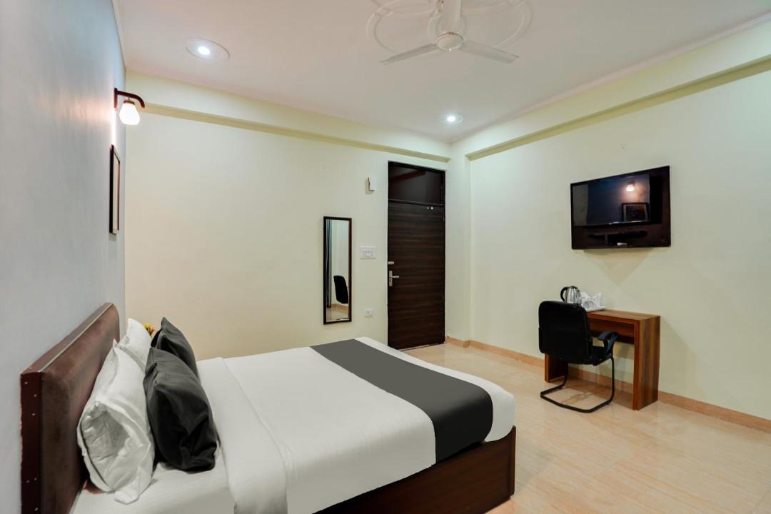 Photo of Bedroom in Sector 70